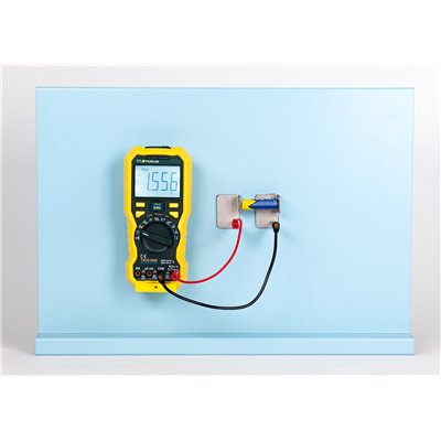 1,5 V-os elemekhez való csatlakozóaljzat, mágneses